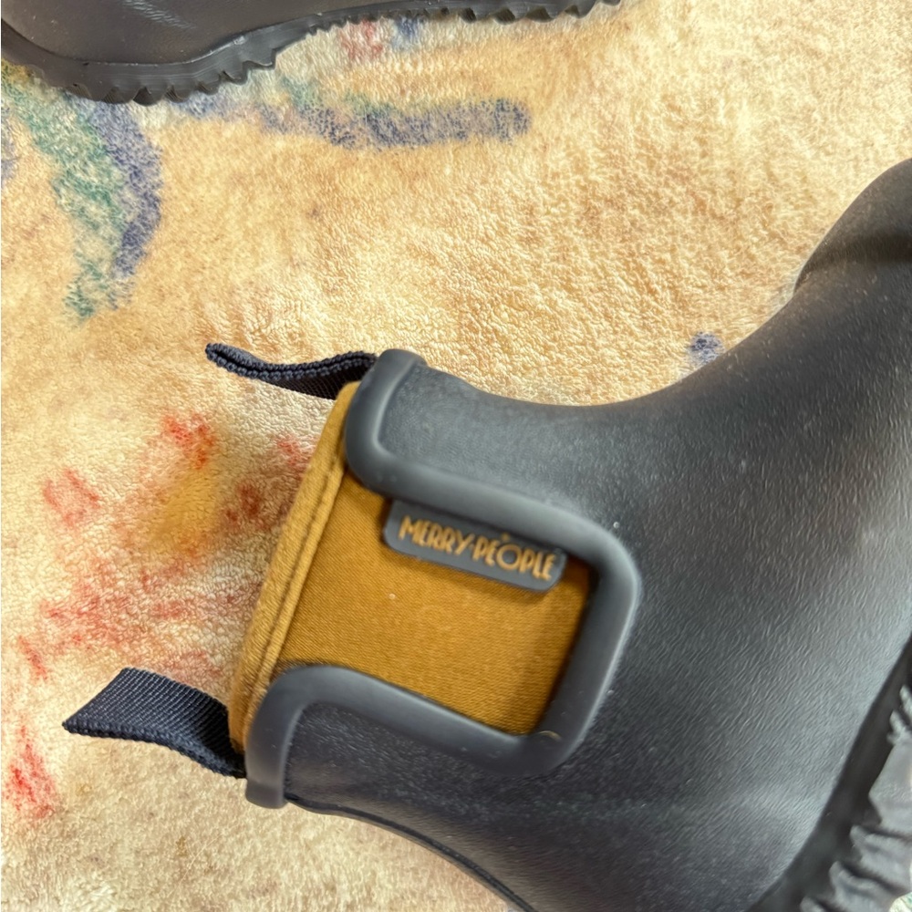 Merry People Bobbi Kids Rain Boot - Picture 6 of 8